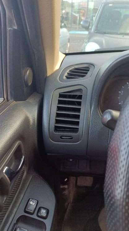 Rejilla Salida Aire Lateral Salpicadero Nissan Terrano 2 R20 - Ref. 687410F000