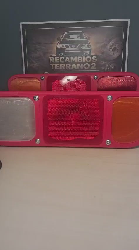 Pareja Pilotos Traseros Nissan Terrano 2 R20 1993-1998 - Ref. 265507F000 / 265557F000